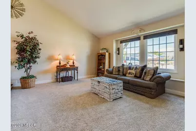 1062 Camelot Drive, Santa Maria, CA 93455 - Photo 7