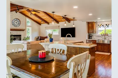 1062 Camelot Drive, Santa Maria, CA 93455 - Photo 15