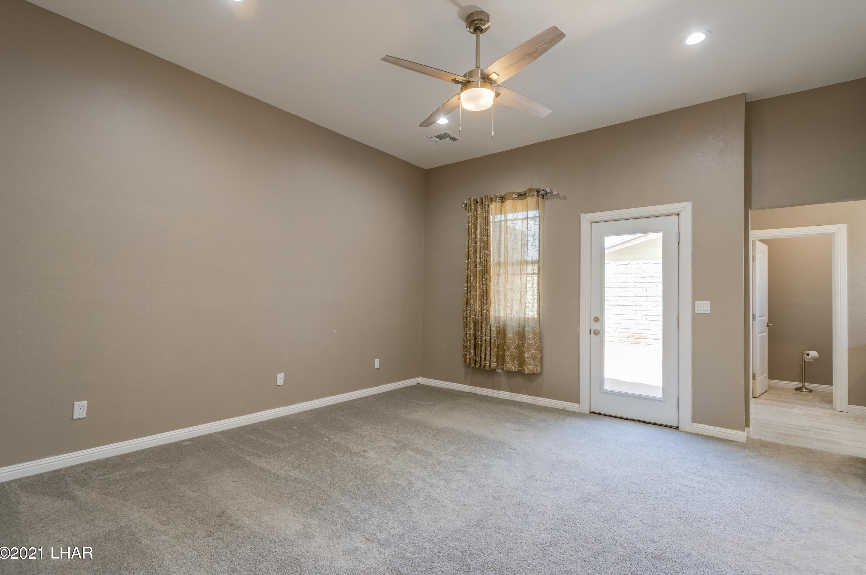 2140 Smoketree Ave, Lake Havasu City AZ  86403-5808 exterior