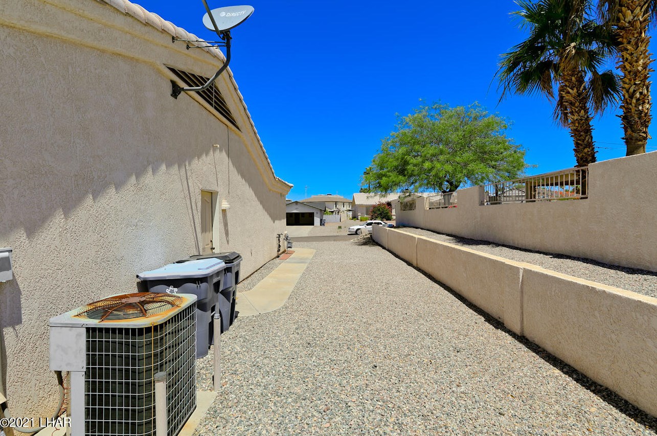 1834 Duel Dr, Lake Havasu City AZ  86403-7439 exterior