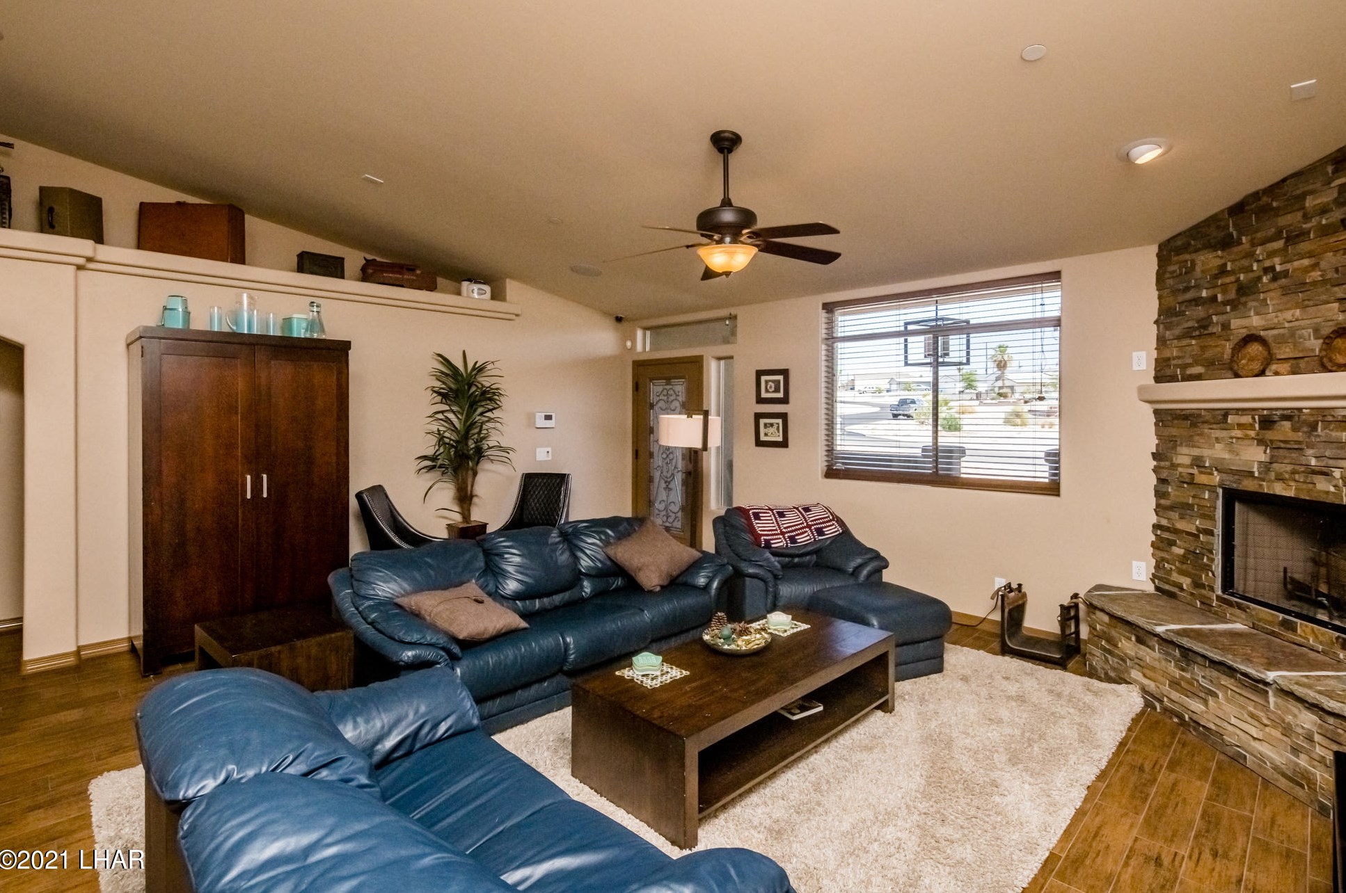 2481 Inverness Dr, Lake Havasu City AZ  86404-1272 exterior
