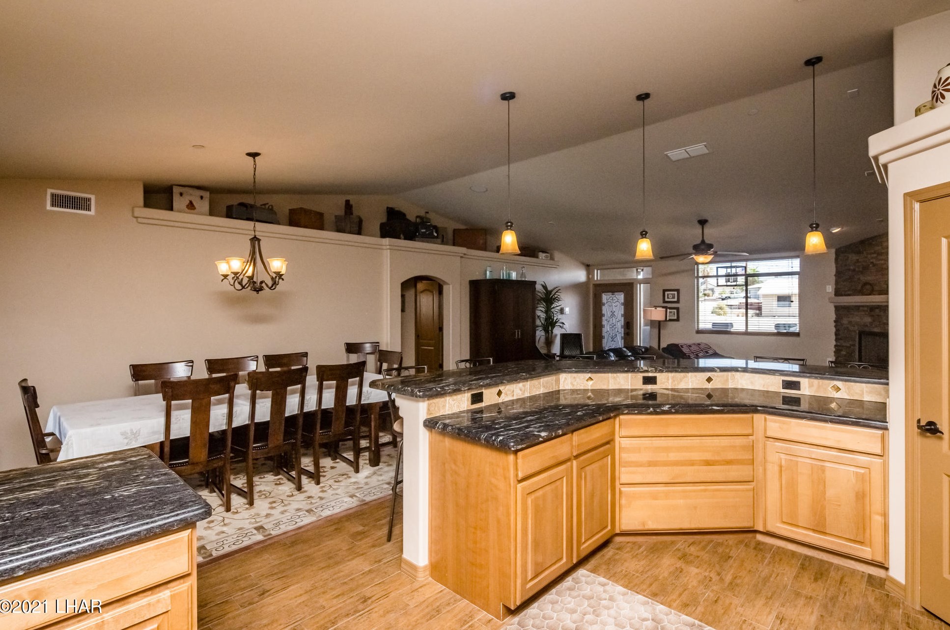 2481 Inverness Dr, Lake Havasu City AZ  86404-1272 exterior