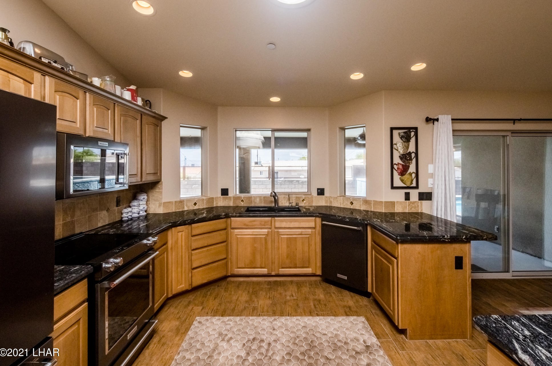 2481 Inverness Dr, Lake Havasu City AZ  86404-1272 exterior
