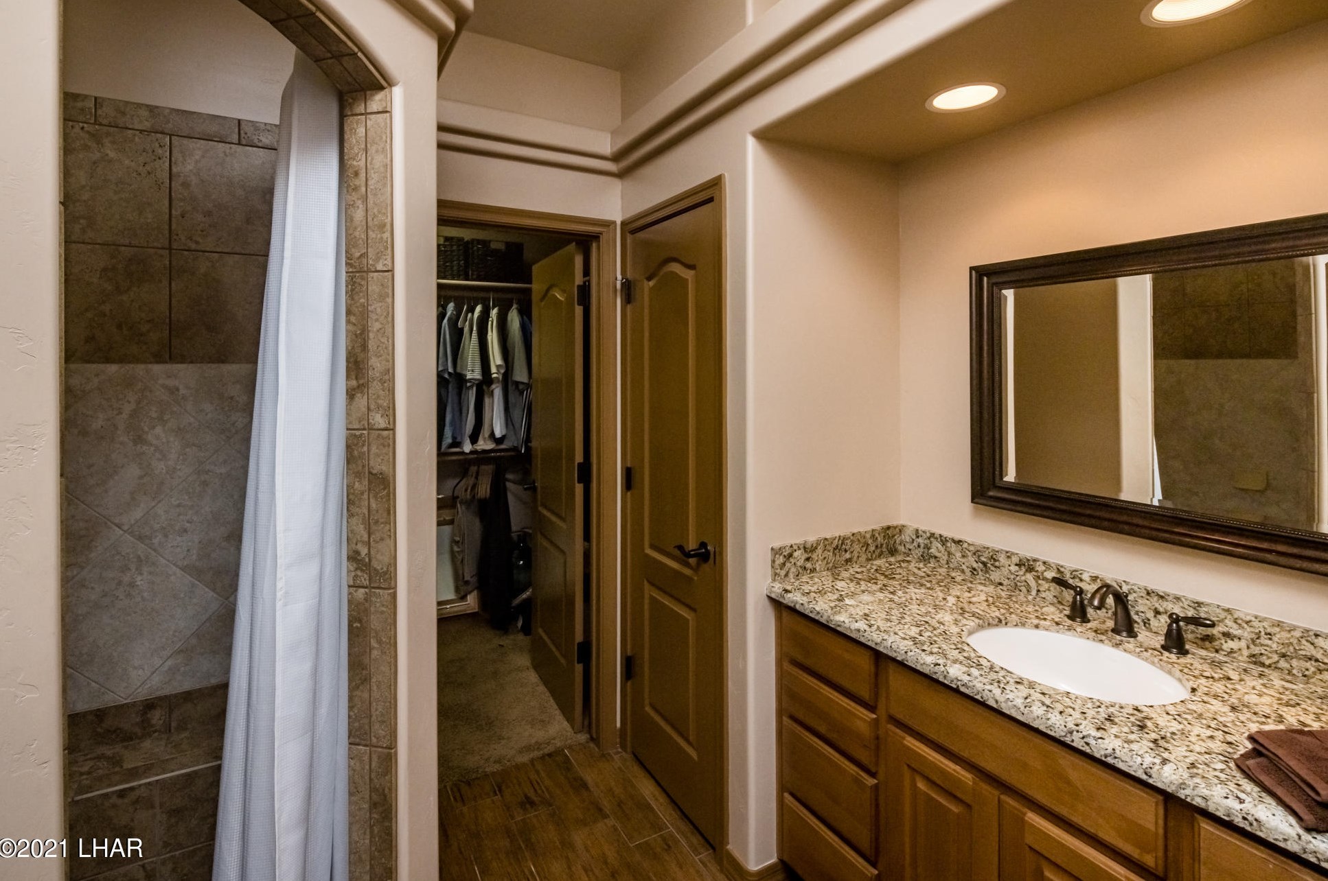 2481 Inverness Dr, Lake Havasu City AZ  86404-1272 exterior