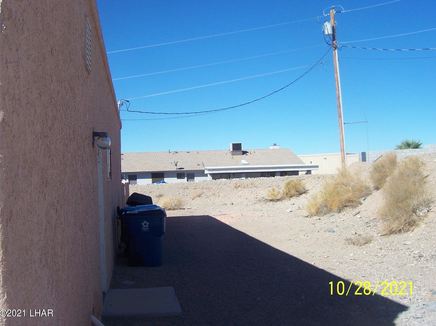1921 Burgundy Ln, Lake Havasu City AZ  86404-1043 exterior