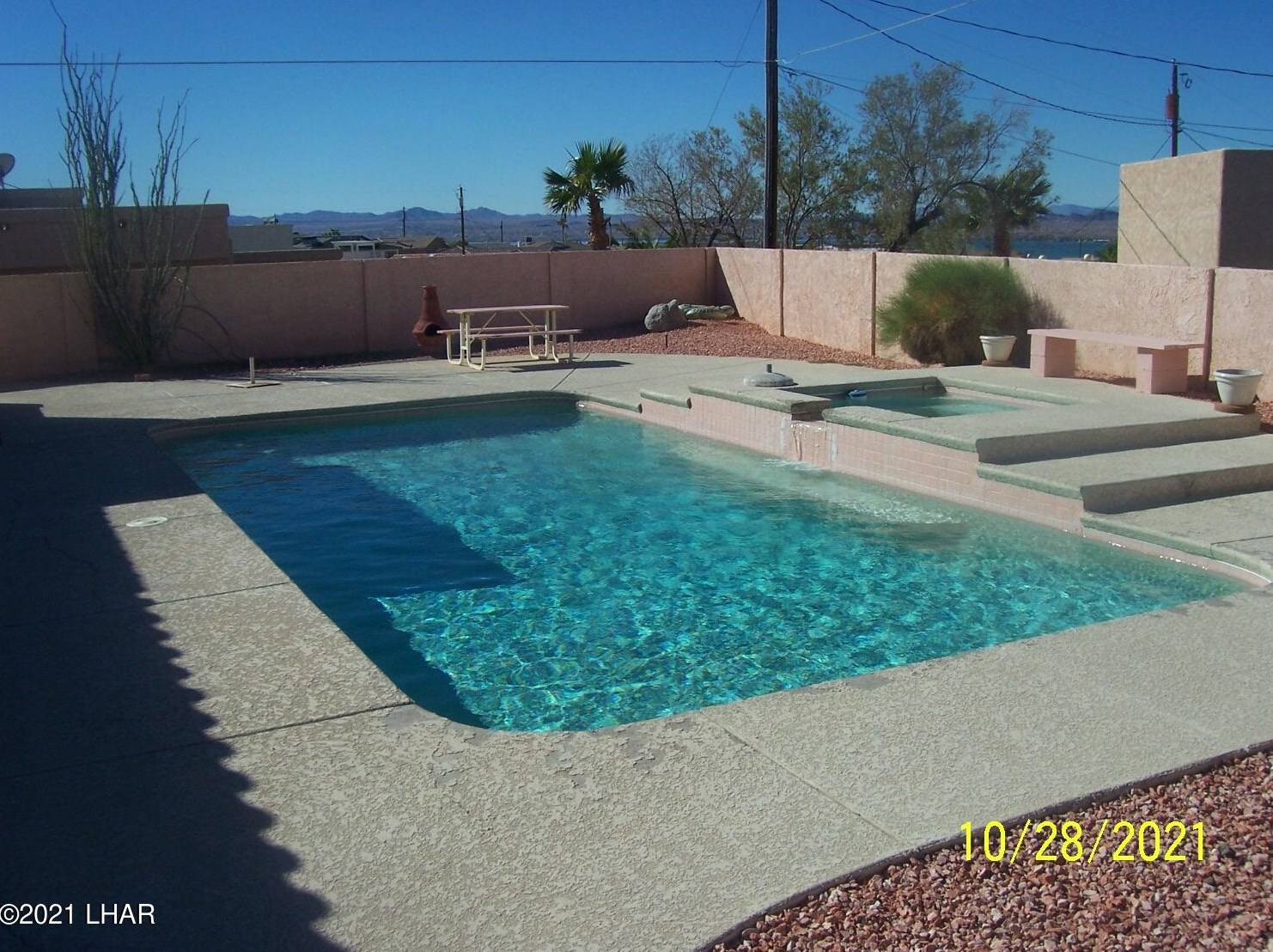 1921 Burgundy Ln, Lake Havasu City AZ  86404-1043 exterior