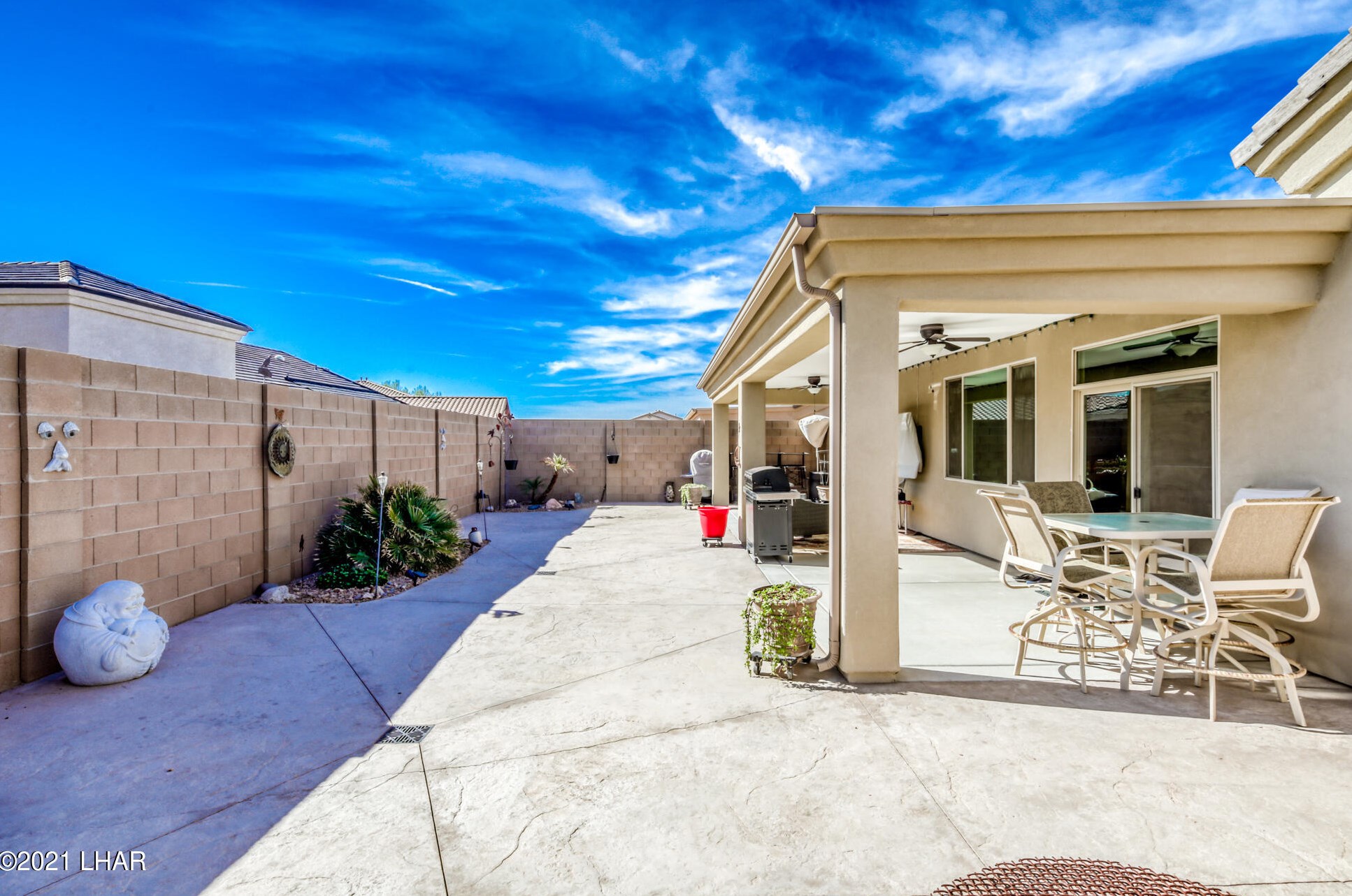 1736 Chestnut Blvd, Lake Havasu City AZ  86404-8409 exterior