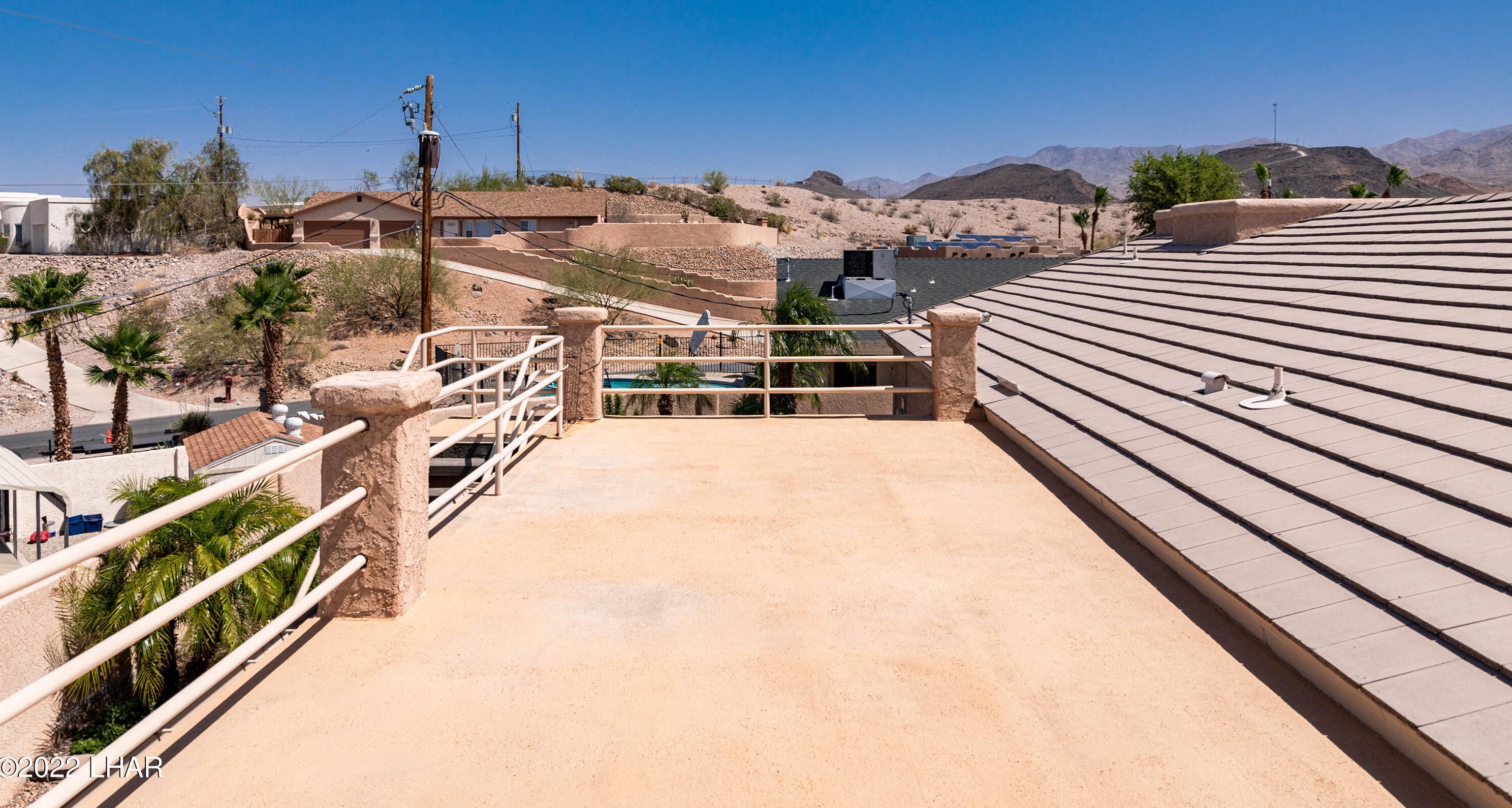 879 Window Rock Plz, Lake Havasu City AZ  86406-7374 exterior