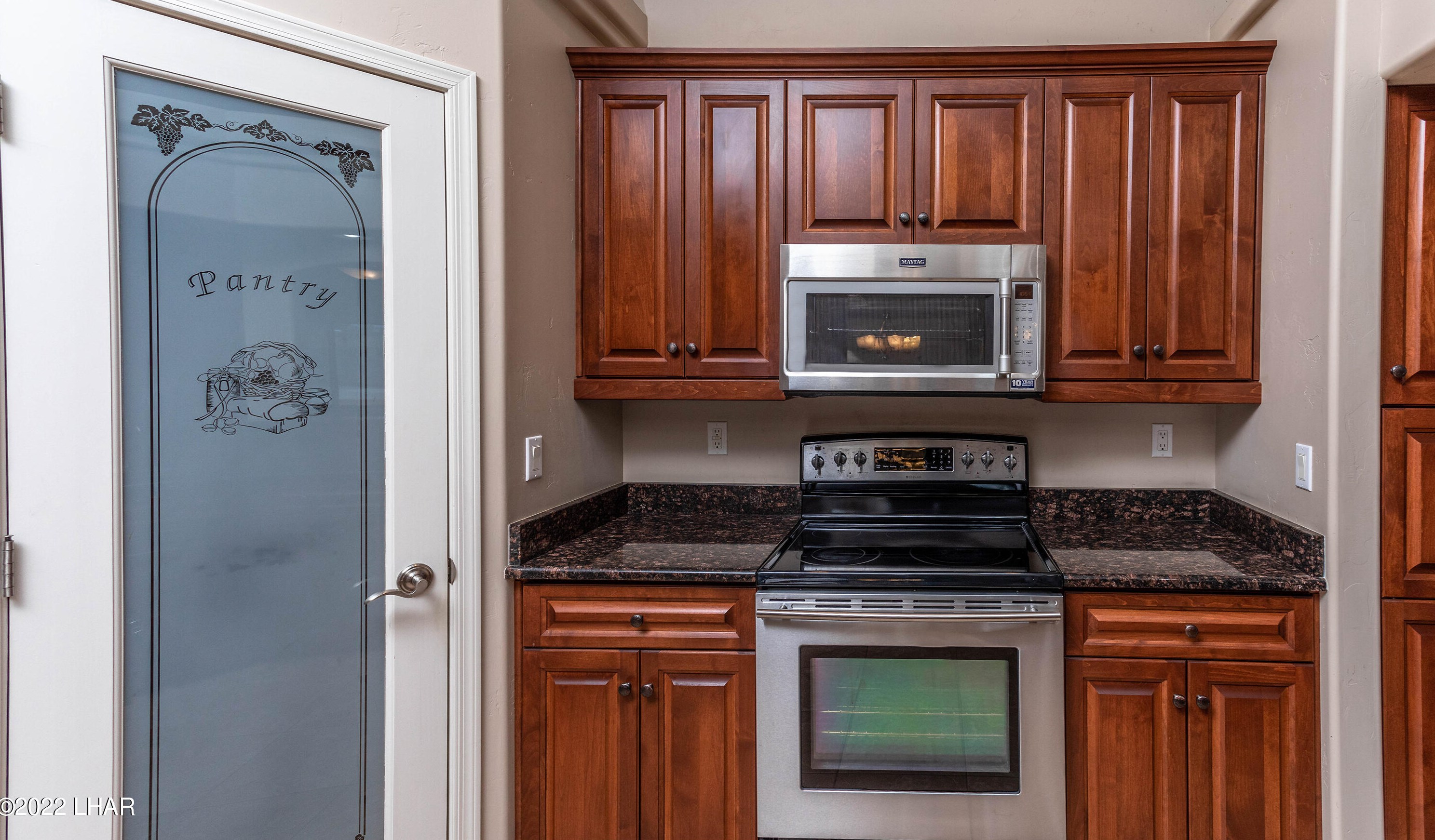 879 Window Rock Plz, Lake Havasu City AZ  86406-7374 exterior