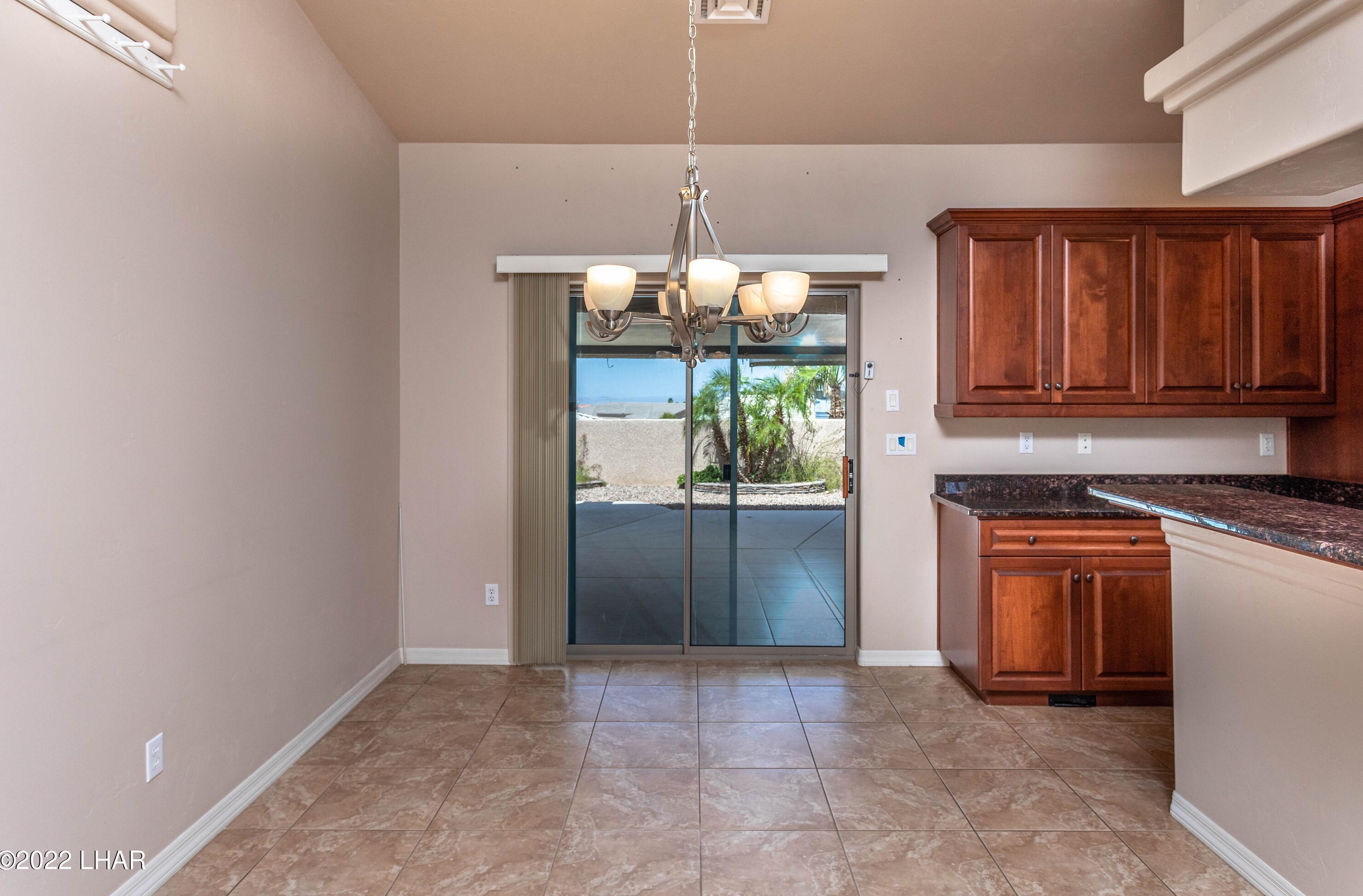 879 Window Rock Plz, Lake Havasu City AZ  86406-7374 exterior