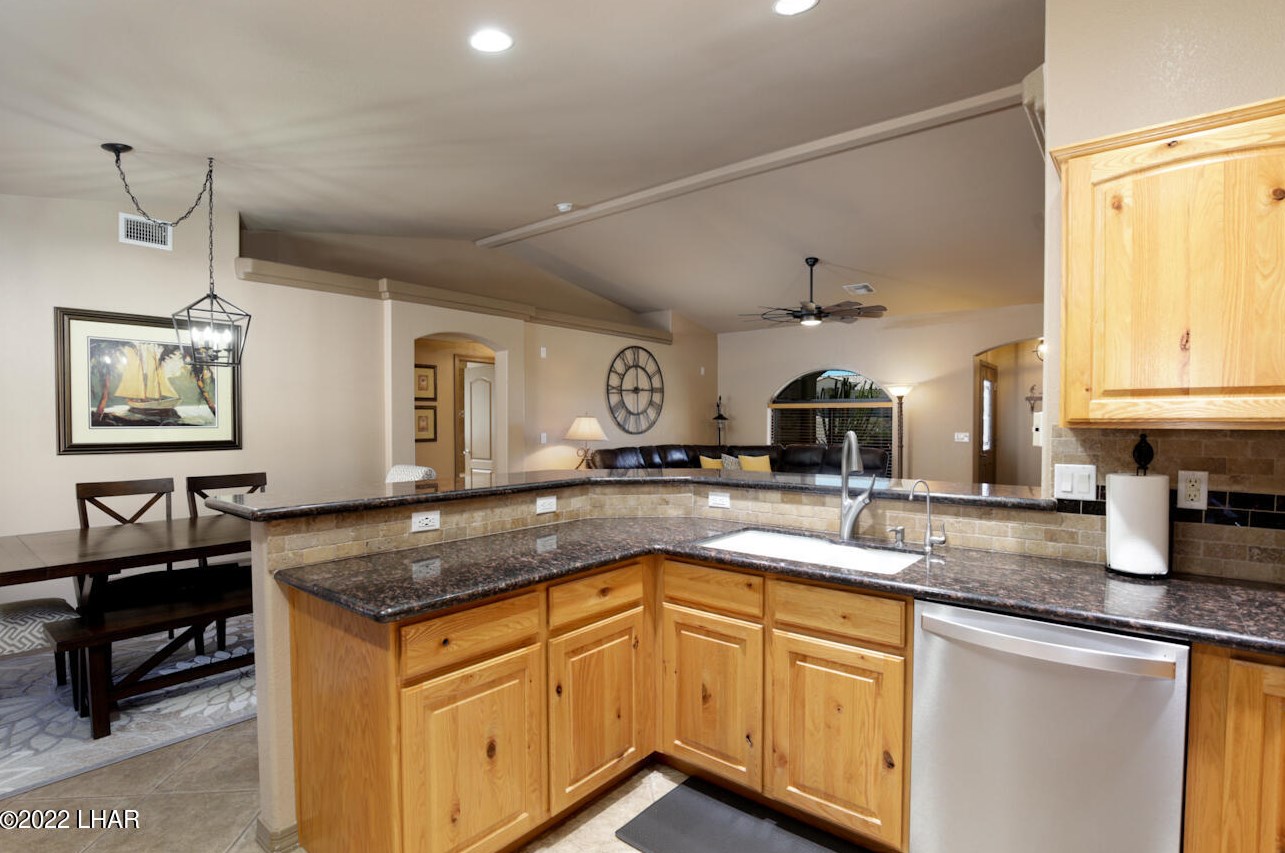 3569 Desert Gdn Dr, Lake Havasu City AZ  86404-1752 exterior