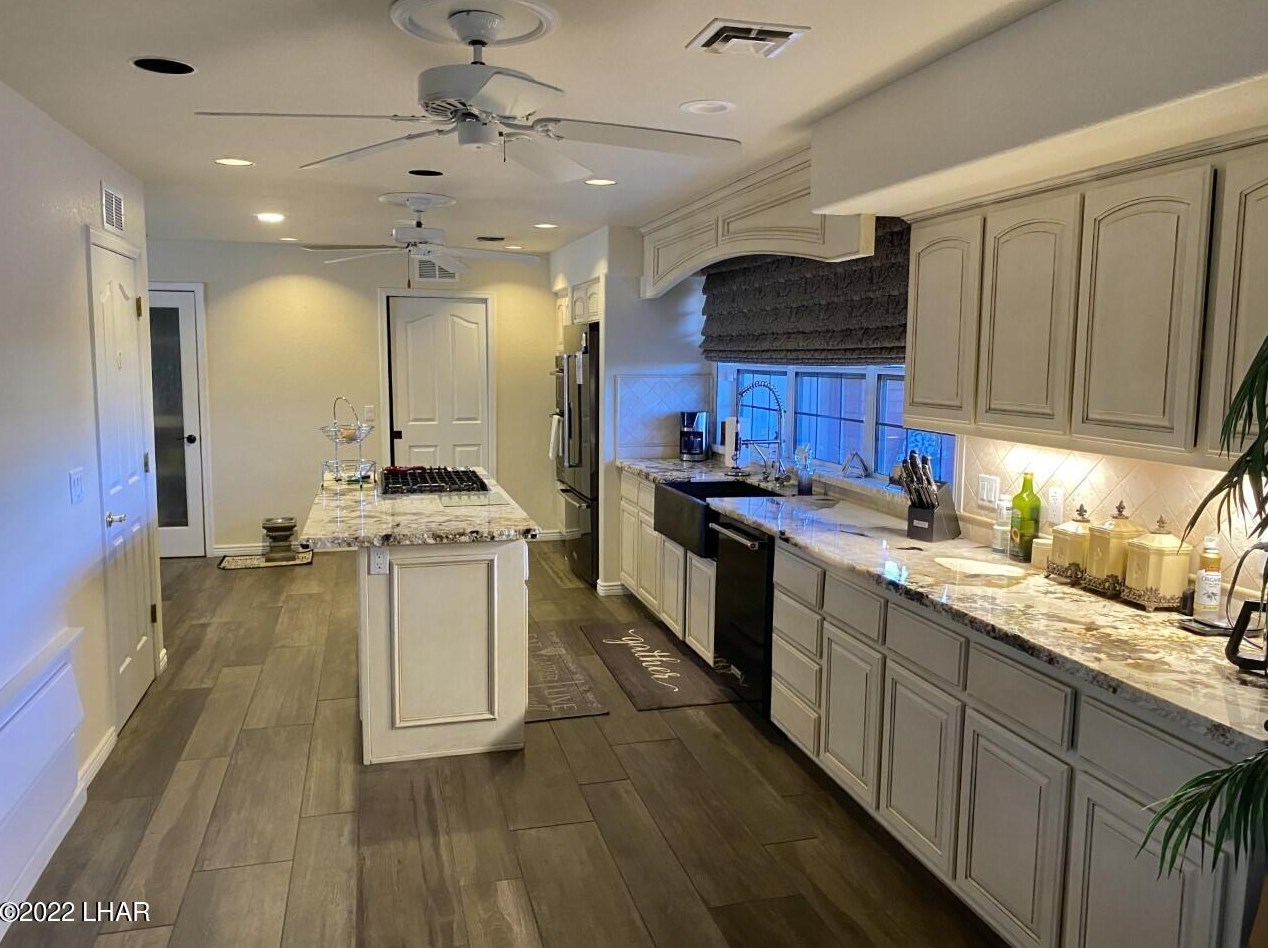 2390 Wood Ln, Lake Havasu City AZ  86406-8228 exterior
