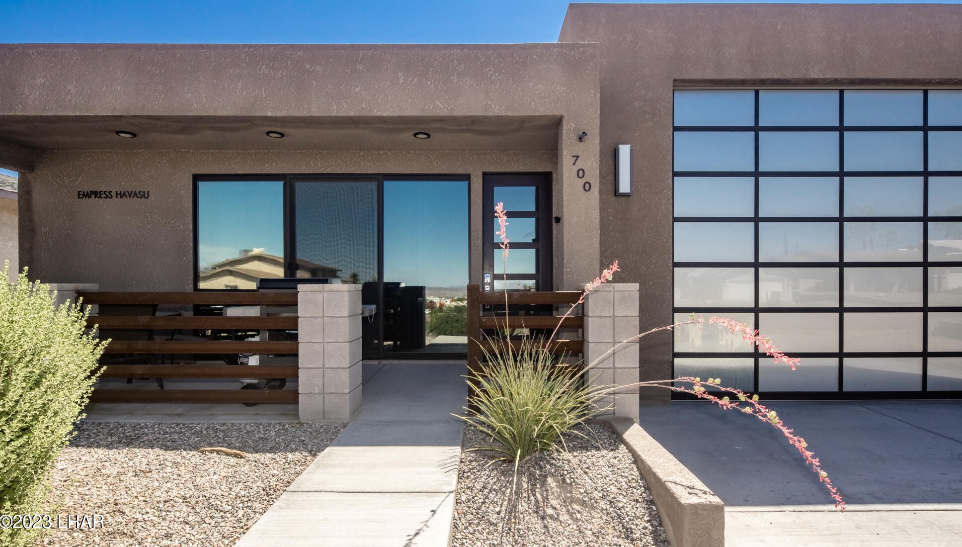 700 Empress Dr, Lake Havasu City AZ  86403-3305 exterior