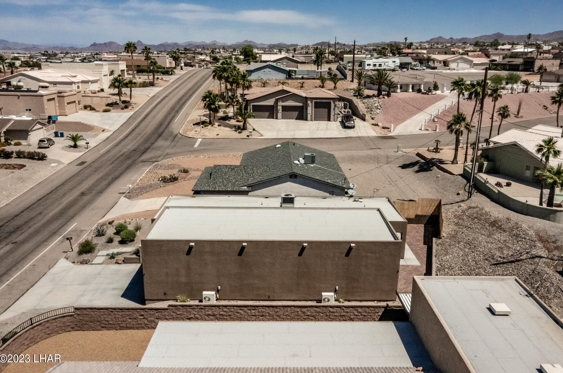 700 Empress Dr, Lake Havasu City AZ  86403-3305 exterior