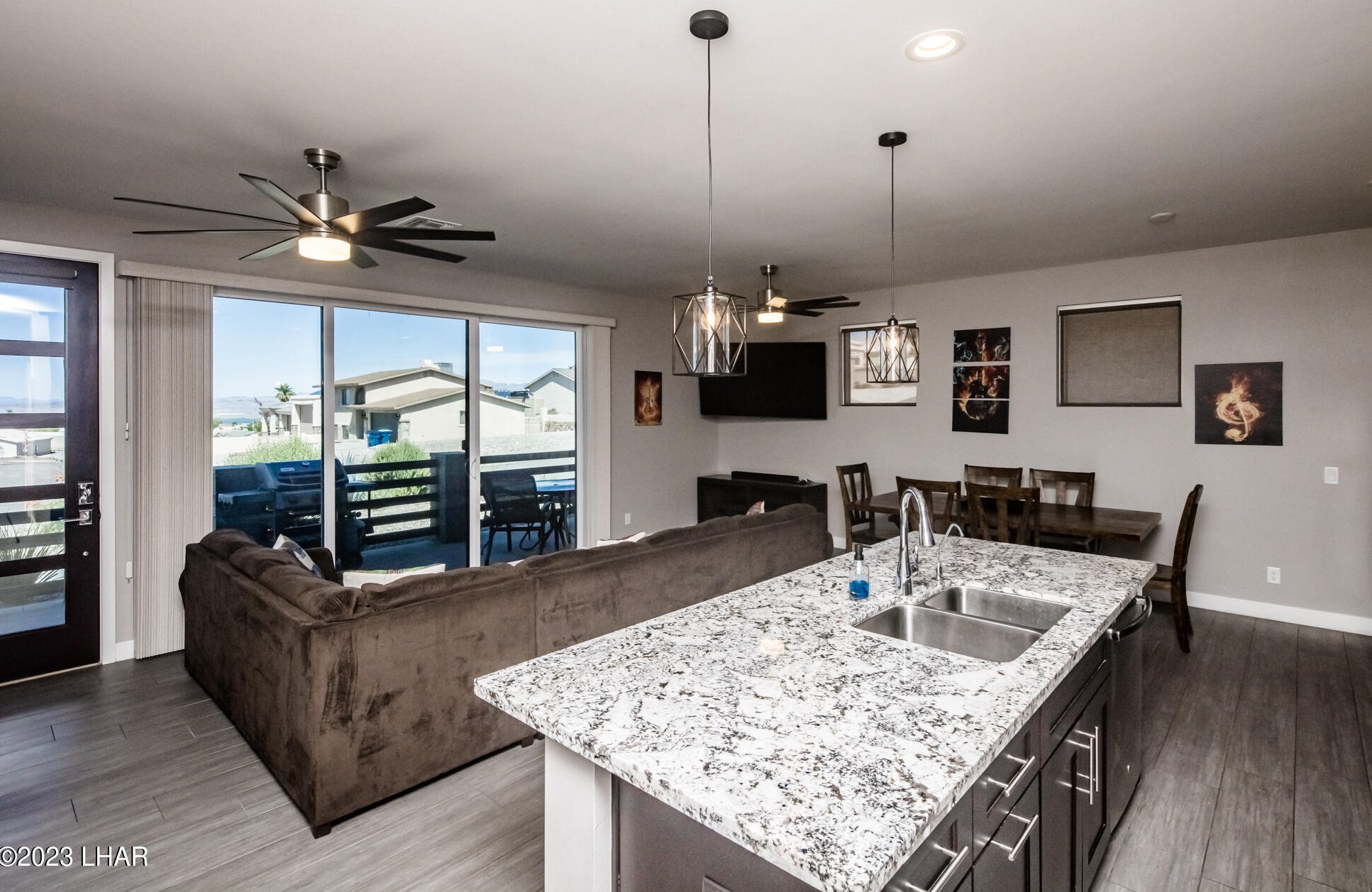 700 Empress Dr, Lake Havasu City AZ  86403-3305 exterior