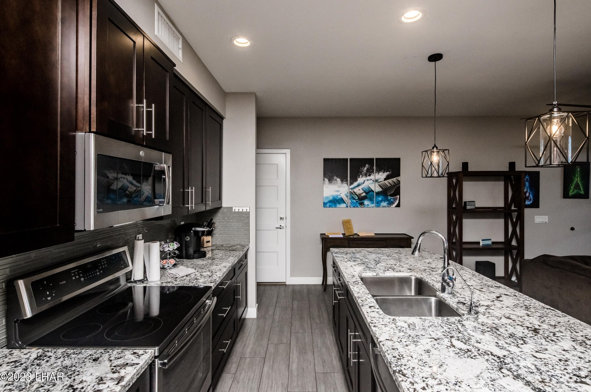 700 Empress Dr, Lake Havasu City AZ  86403-3305 exterior